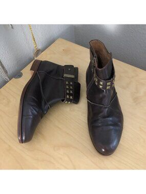 Earthies Treano Chestnut Brown Leather Ankle Boots Women 6.5 B Studded Strap